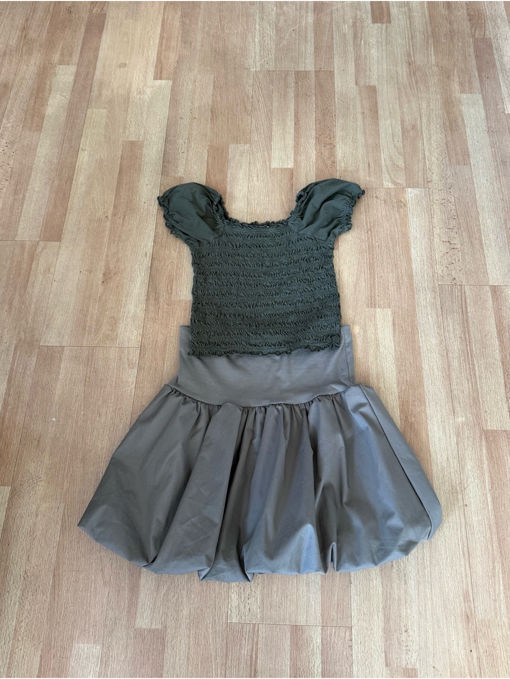 Adyson Parker and Nordstrom Olive-Tone Knit Top & Bubble Hem Skirt Sz M 8-10 XL